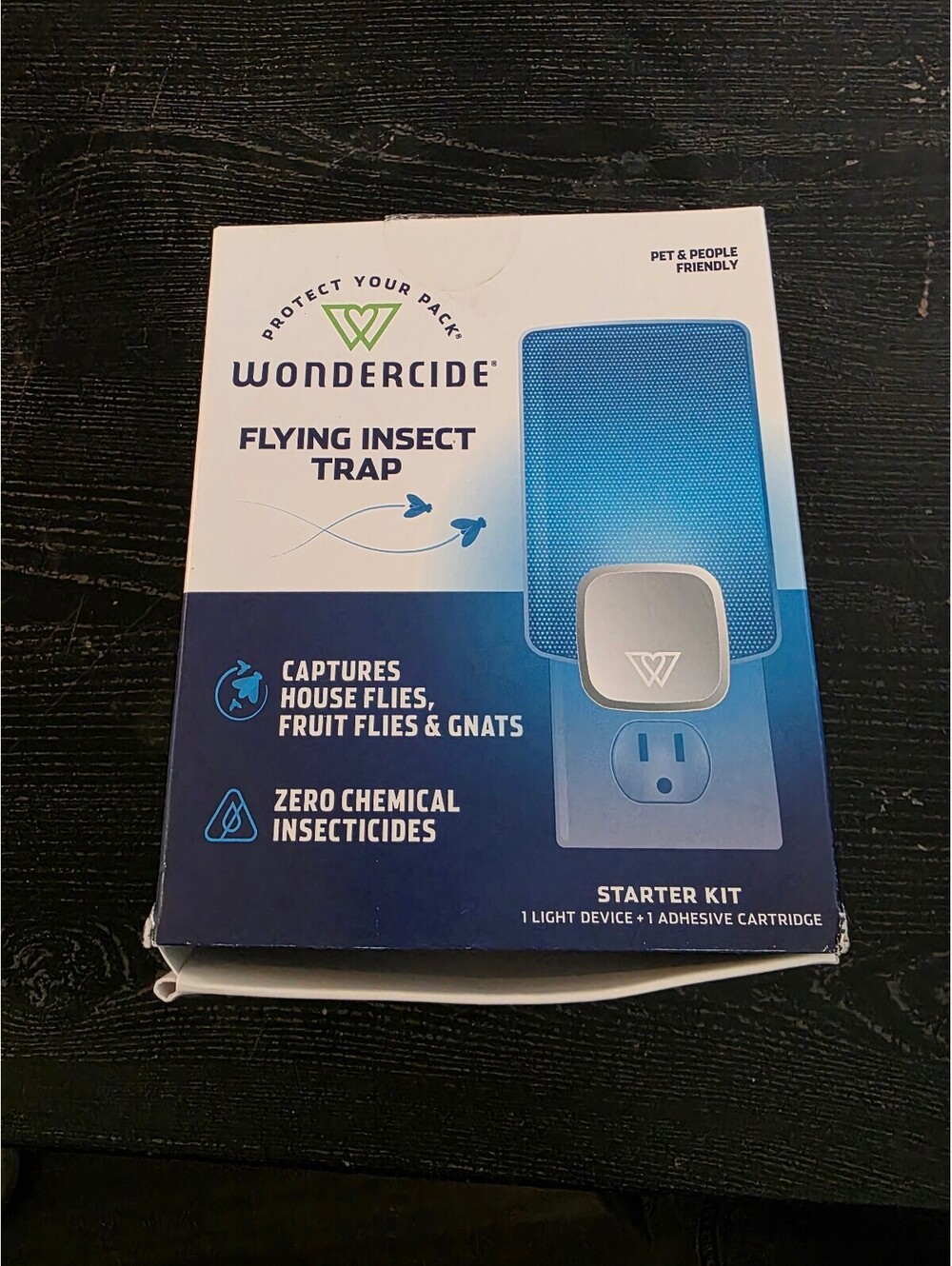 Wondercide Flying Insect Trap Starter Kit - Light Device with Adhesive Cartridge